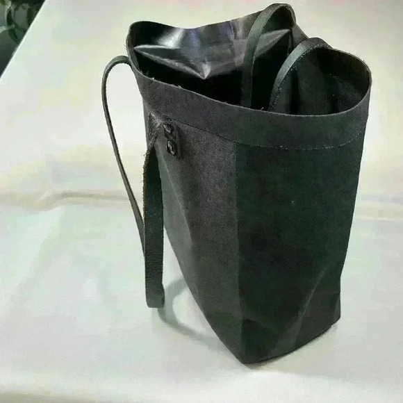 MARC JACOBS Black Tote Leather Straps Vinyl Sturdy Large Purse Women - Picture 4 of 9